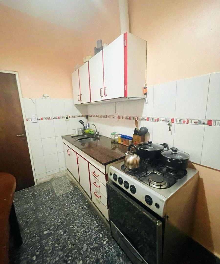 Foto de VENTA PH 4 AMBS CON TERRAZA EN GRAL SAN MARTIN, imagen 4