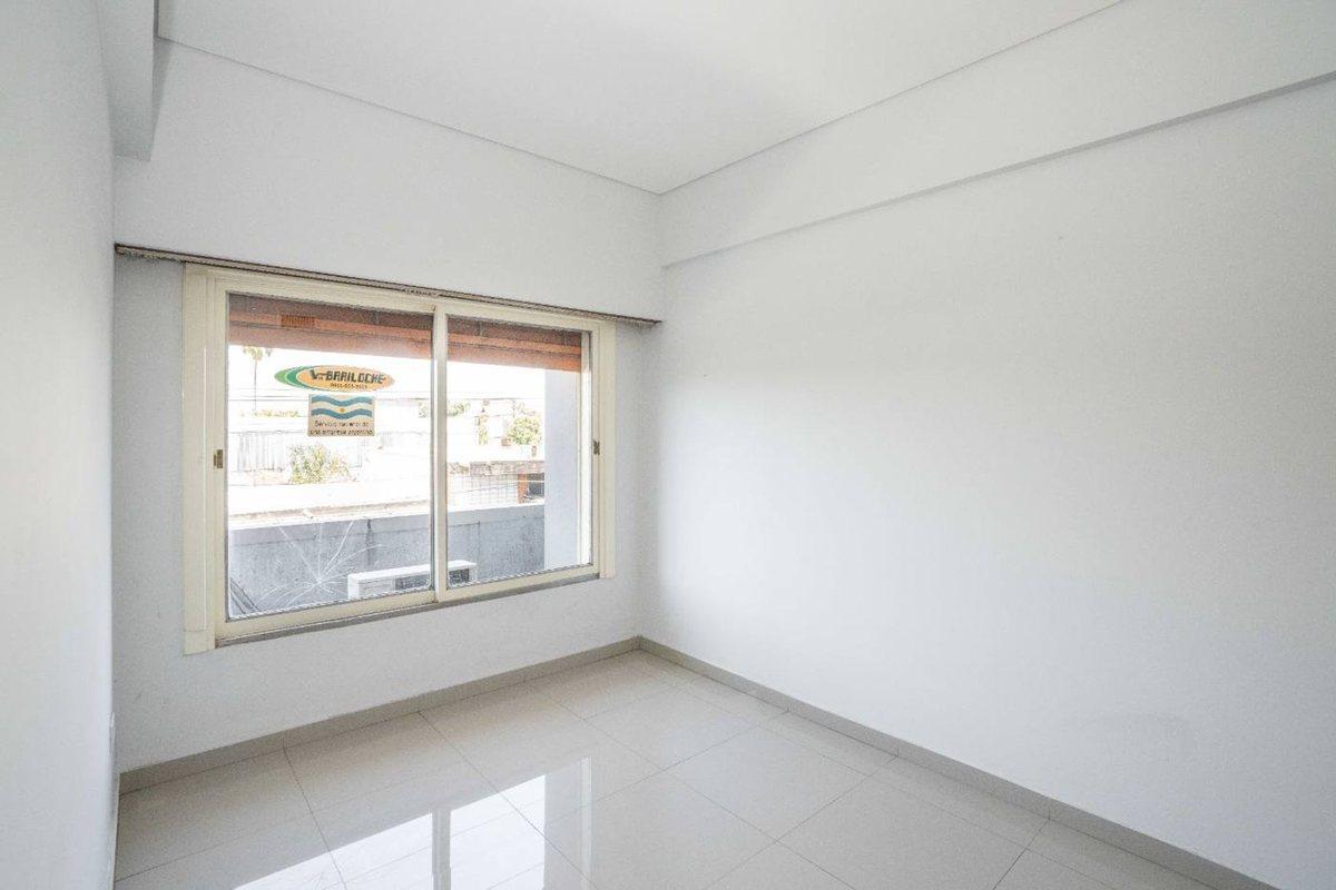 Foto de VENTA CASA 6 AMB MAS LOCALES EN GRAND BOURG, imagen 3
