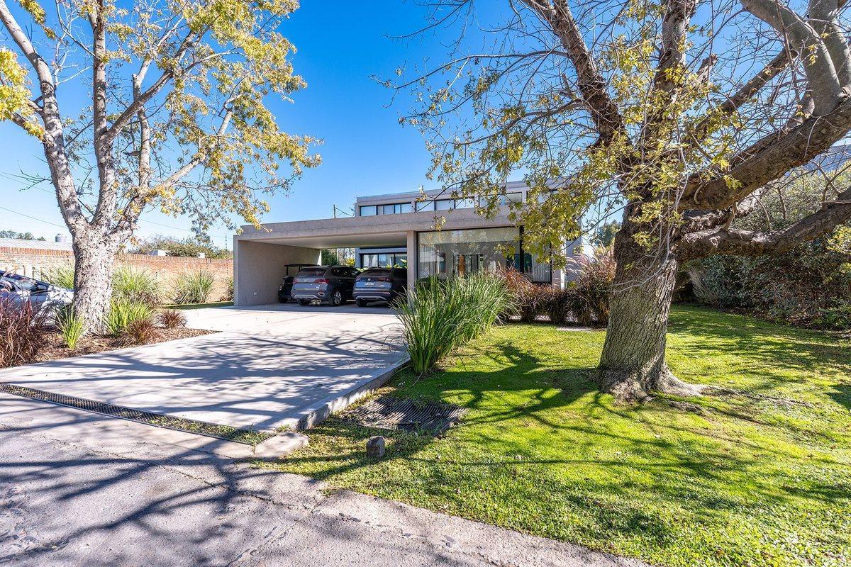 Foto de Venta Casa 6 Ambientes en Buenos Aires Golf Club, imagen 3