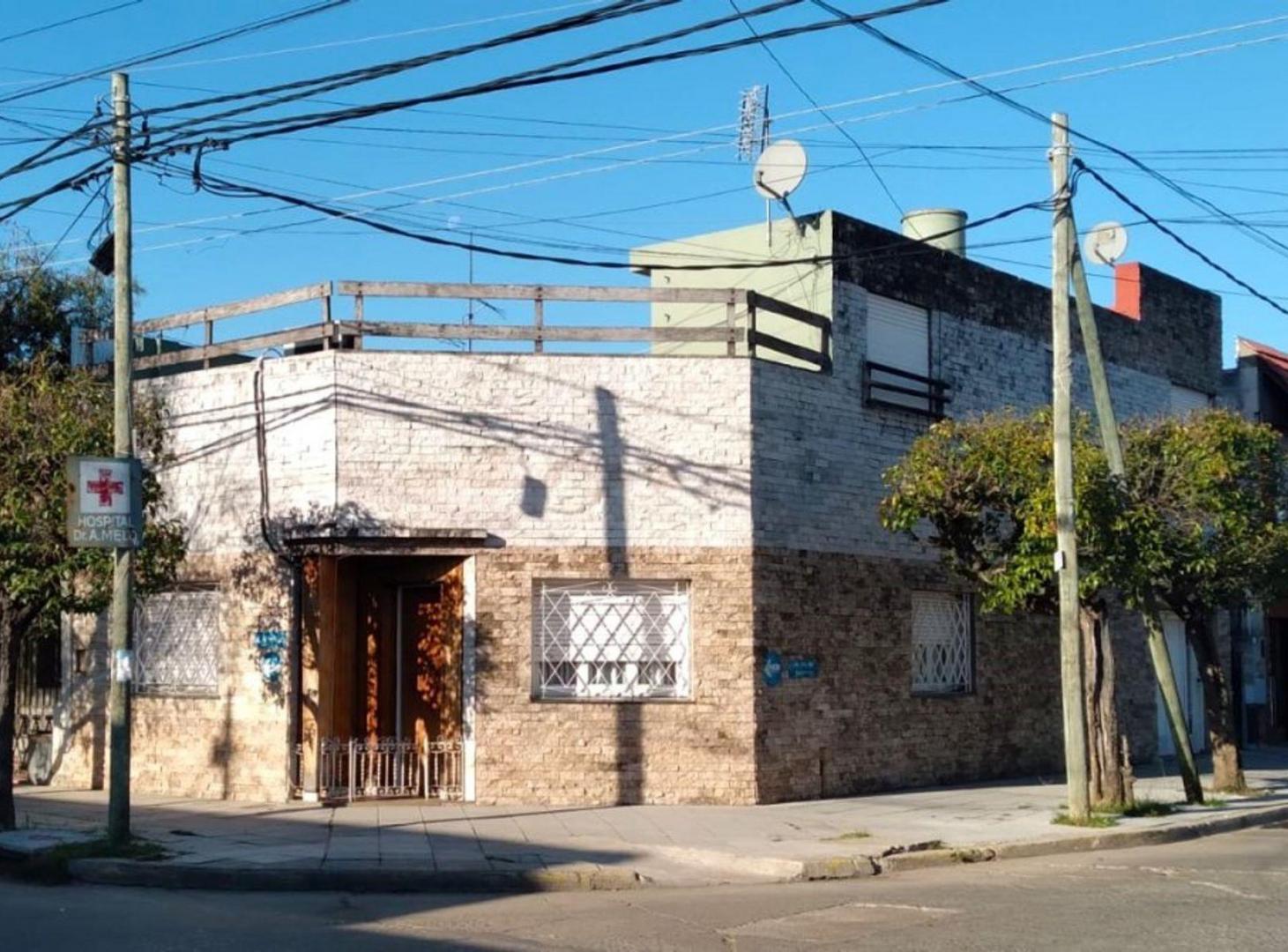 Foto de CASA 4 AMBIENTES VENTA LANÚS TERRAZA Y COCHERA, imagen 5