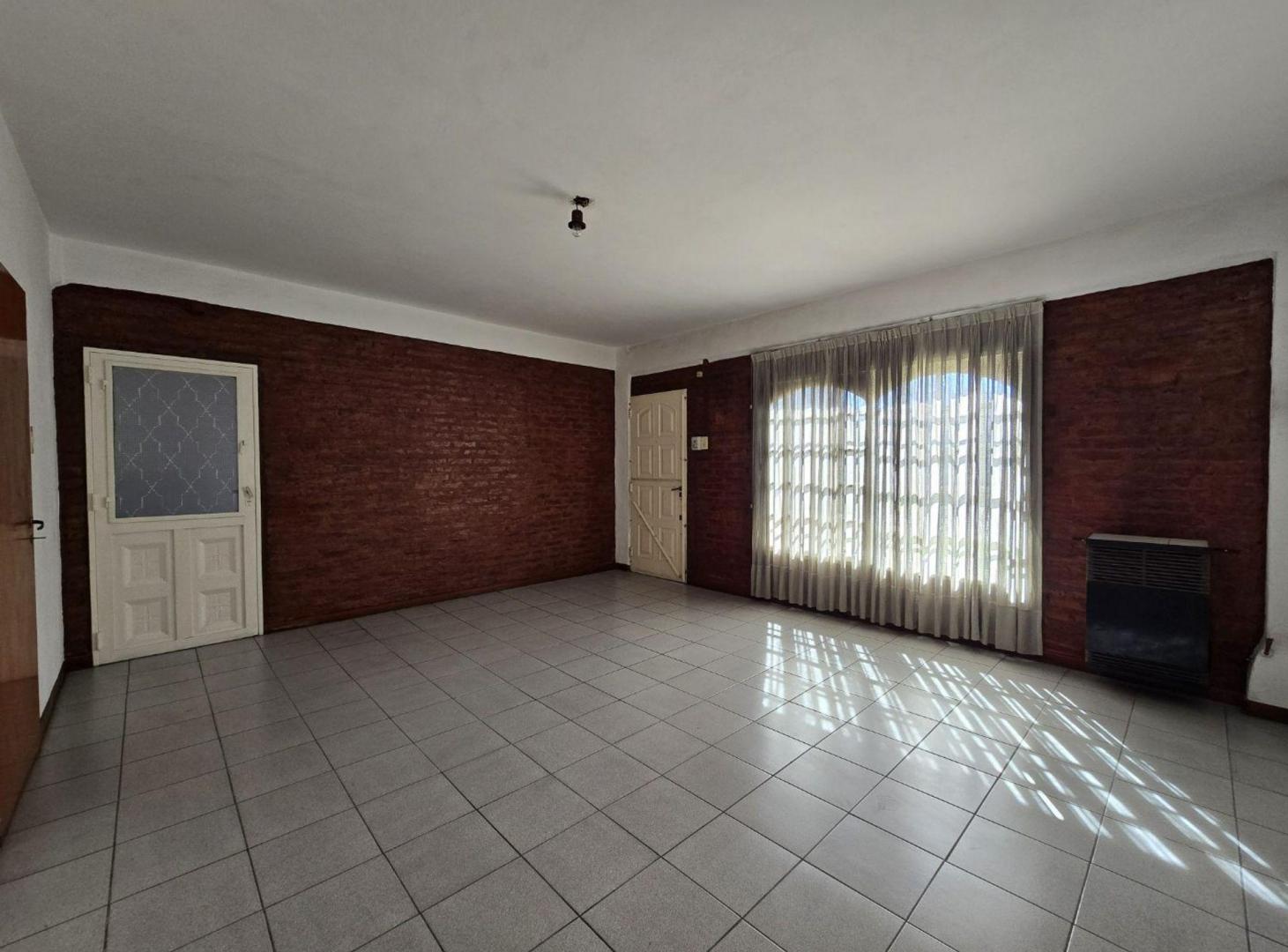 Foto de CASA 4 AMBIENTES EN VENTA EN BANFIELD APTO CRÉDITO, imagen 4