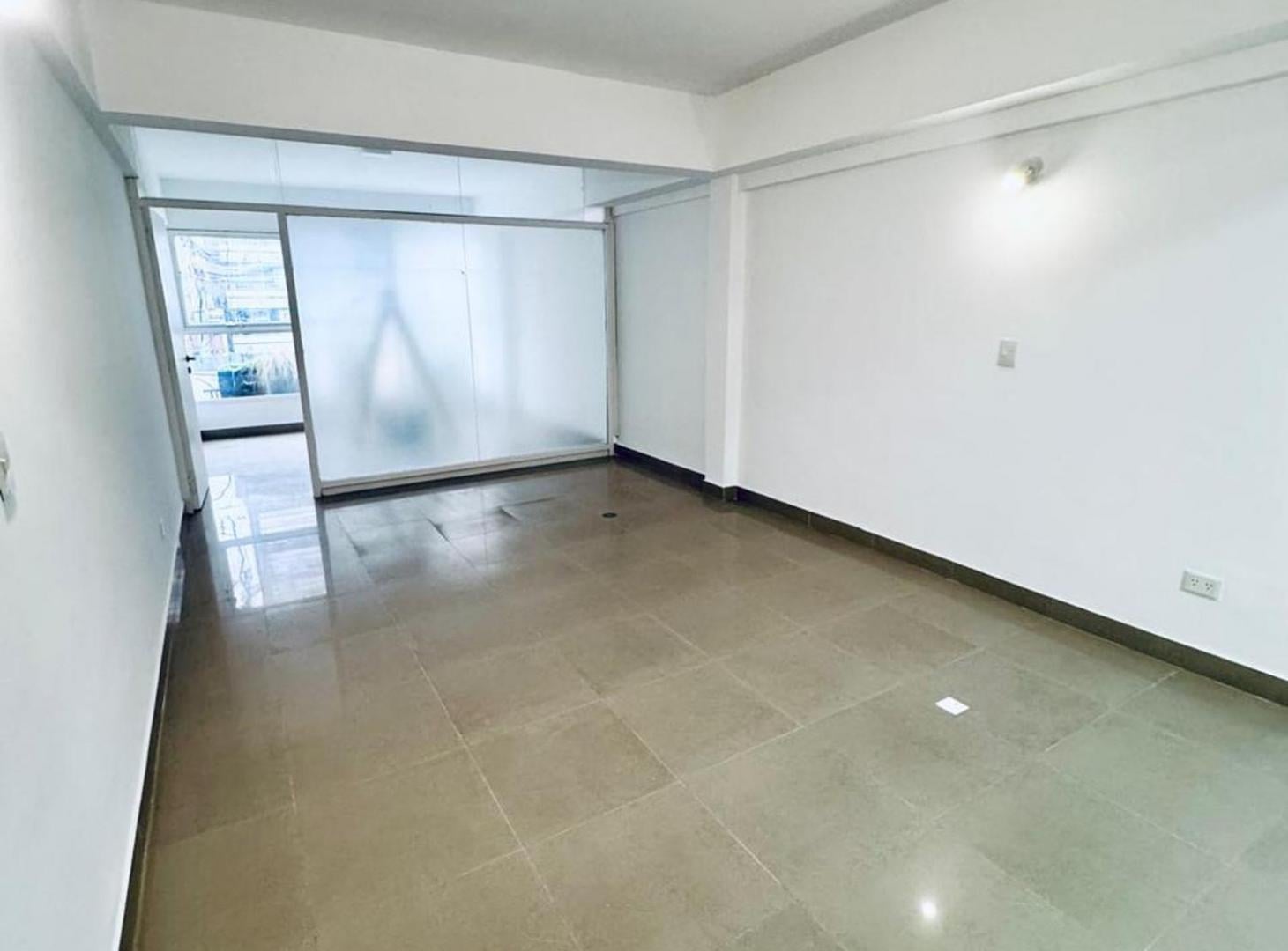 Foto de VENTA DEPTO. 2 AMB. BELGRANO CON COCHERA, imagen 2