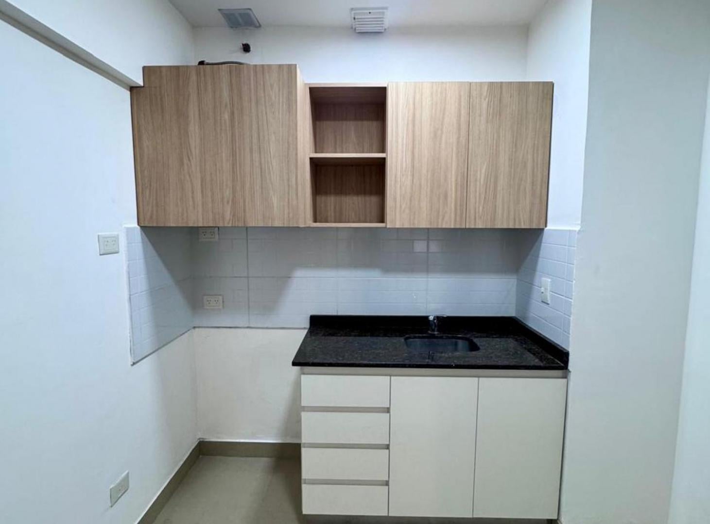 Foto de VENTA DEPTO. 2 AMB. BELGRANO CON COCHERA, imagen 1