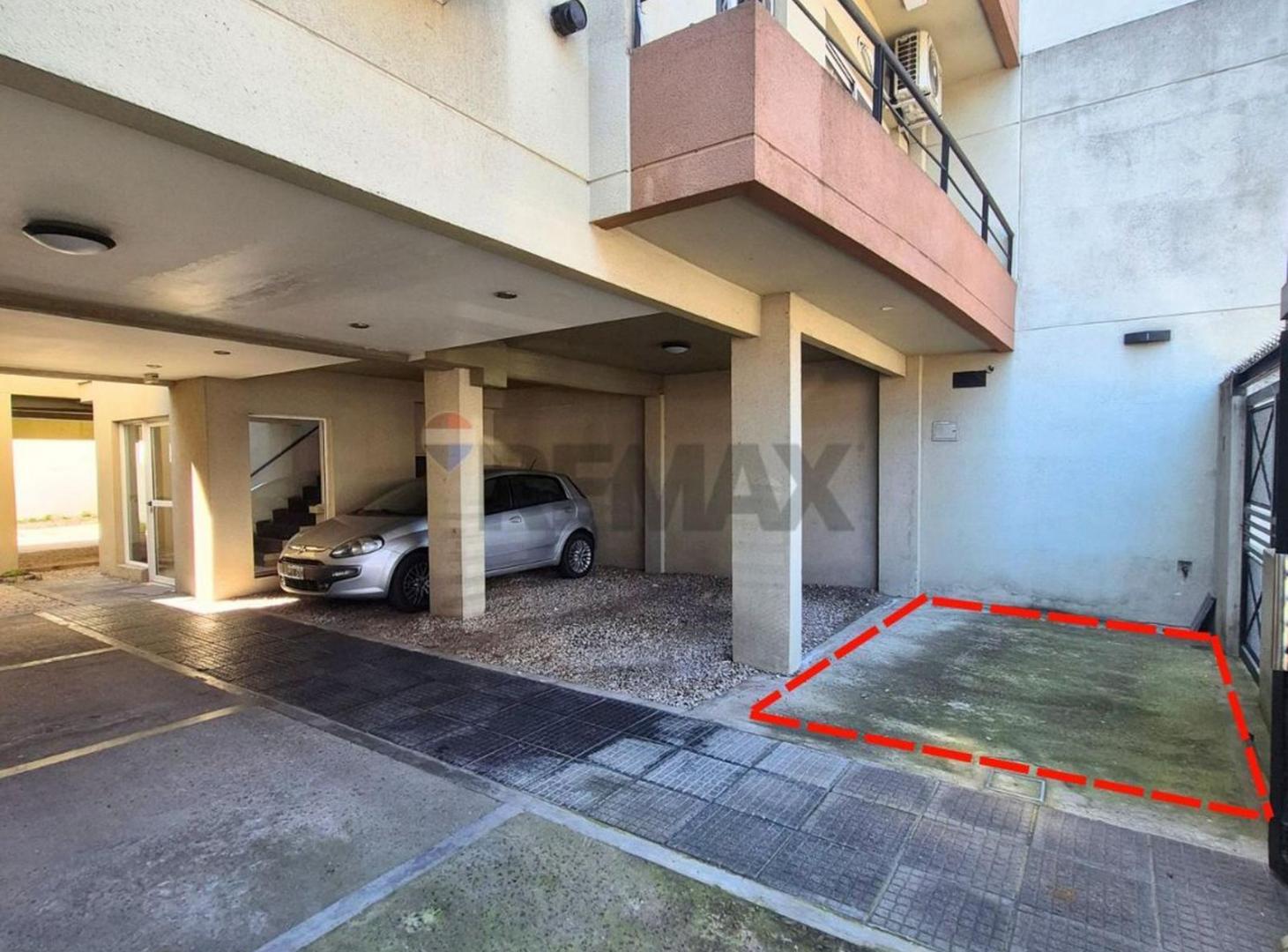 Foto de Venta Cochera San Isidro sobre Av. Centenario, imagen 2