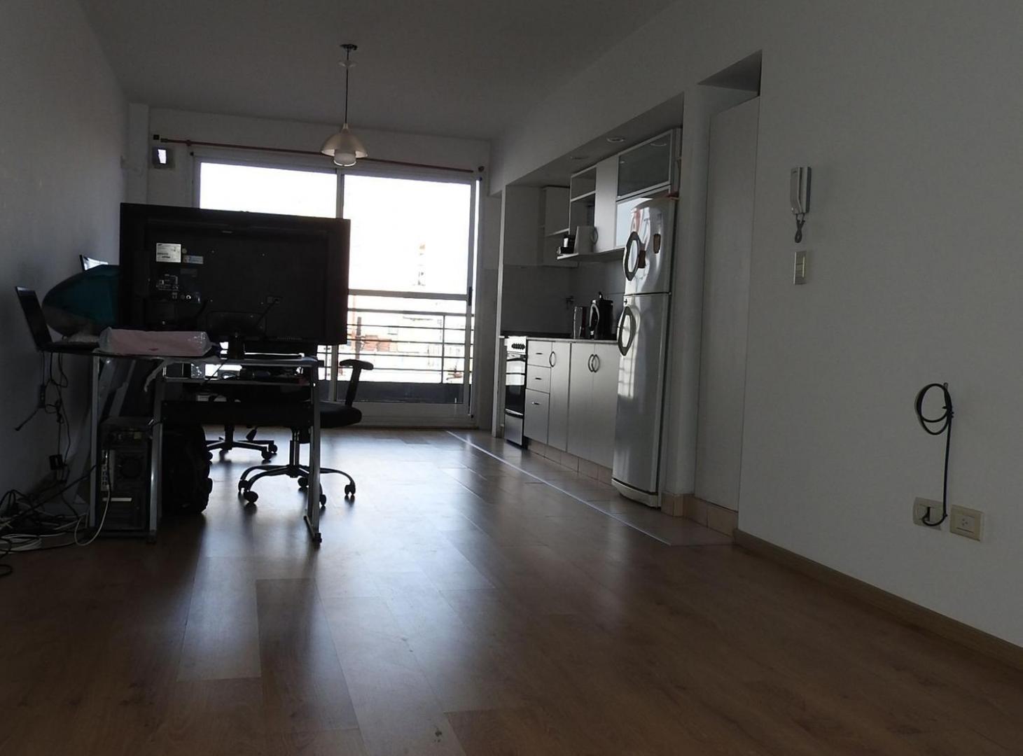 Foto de VENTA MONOAMBIENTE EN VILLA DEVOTO MUY ESPACIOSO, imagen 3
