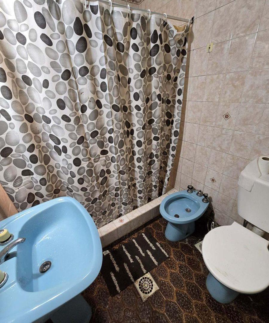 Foto de CASA 3 AMBIENTES EN VENTA EN LANÚS JARDIN COCHERA, imagen 4