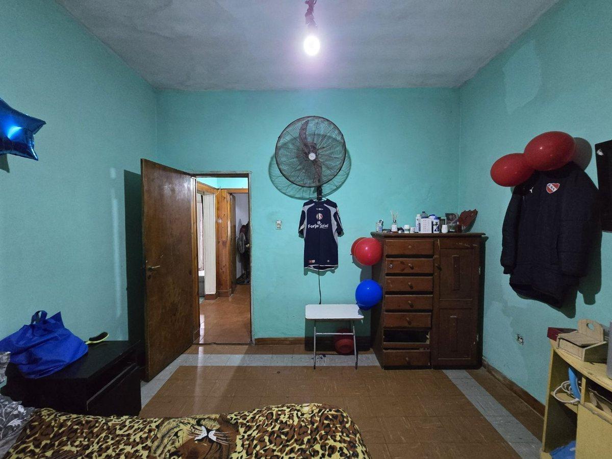 Foto de CASA 3 AMBIENTES EN VENTA EN LANÚS JARDIN COCHERA, imagen 5