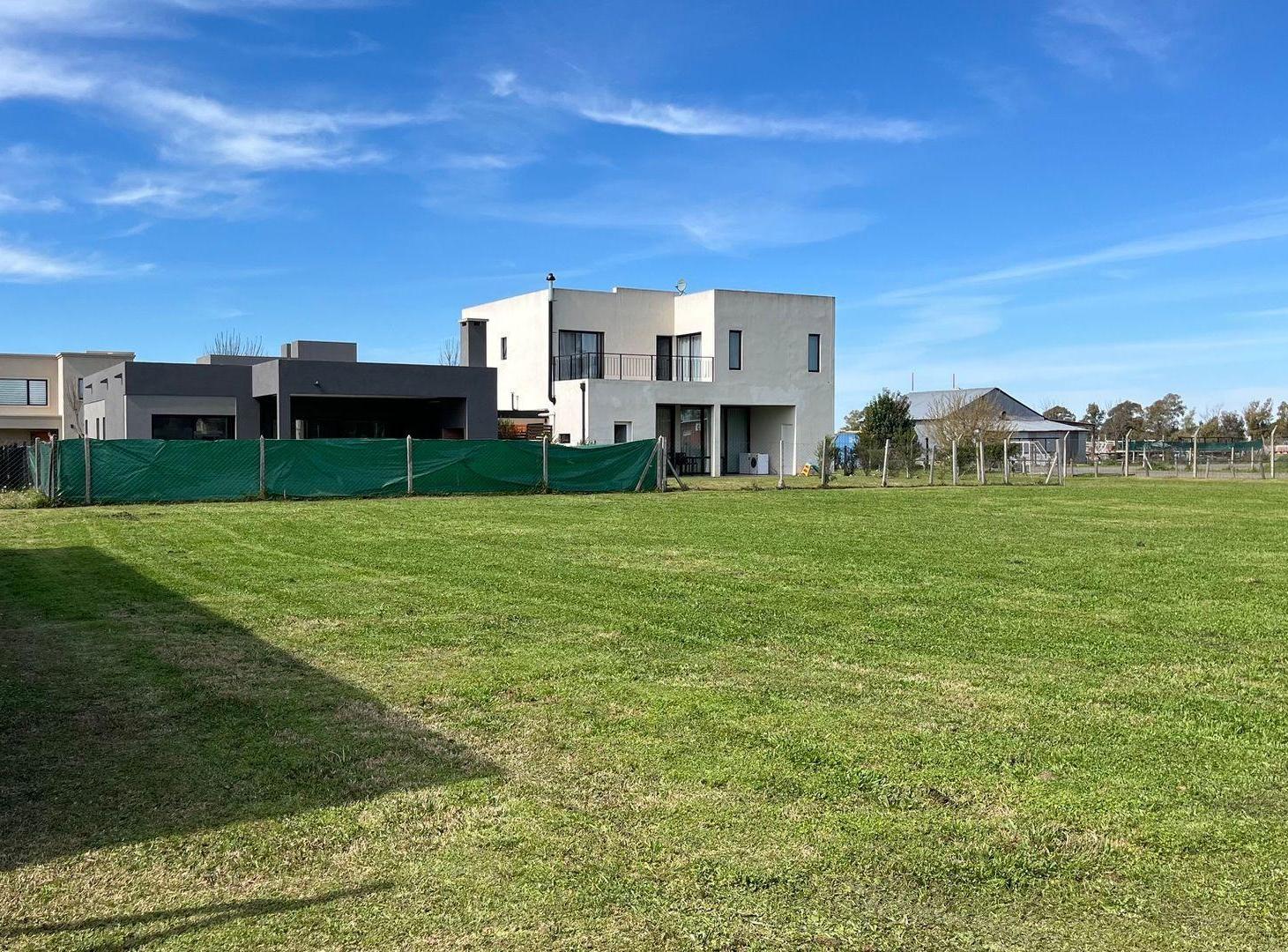 Foto de VENTA - LOTE INTERNO - BARRIO SANTO TOMAS - PILAR, imagen 1
