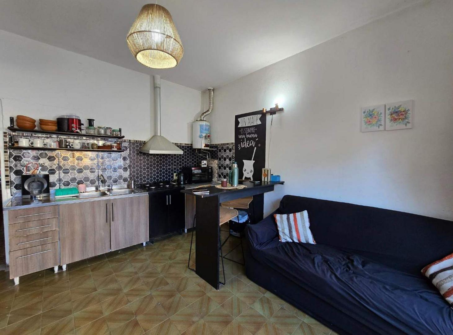 Foto de CASA 3 AMBIENTES VENTA BERNAL OESTE JARDIN COCHERA, imagen 3