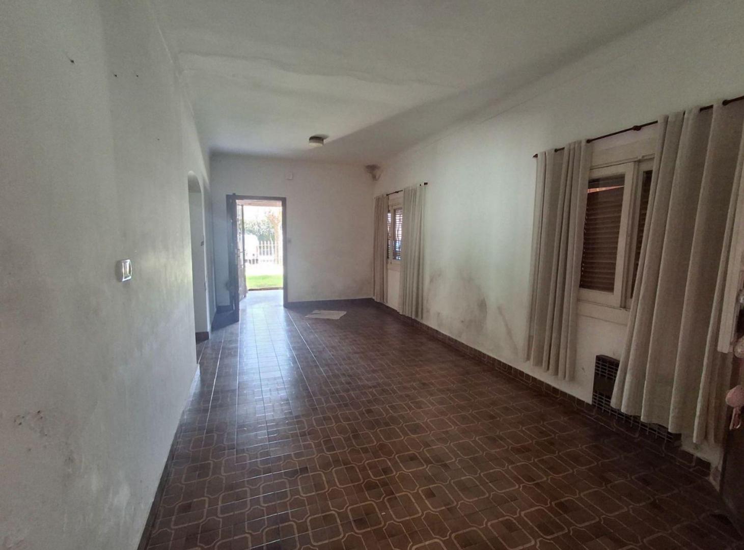 Foto de Vende casa Tigre de 3amb deposito 2deptos y parque, imagen 1