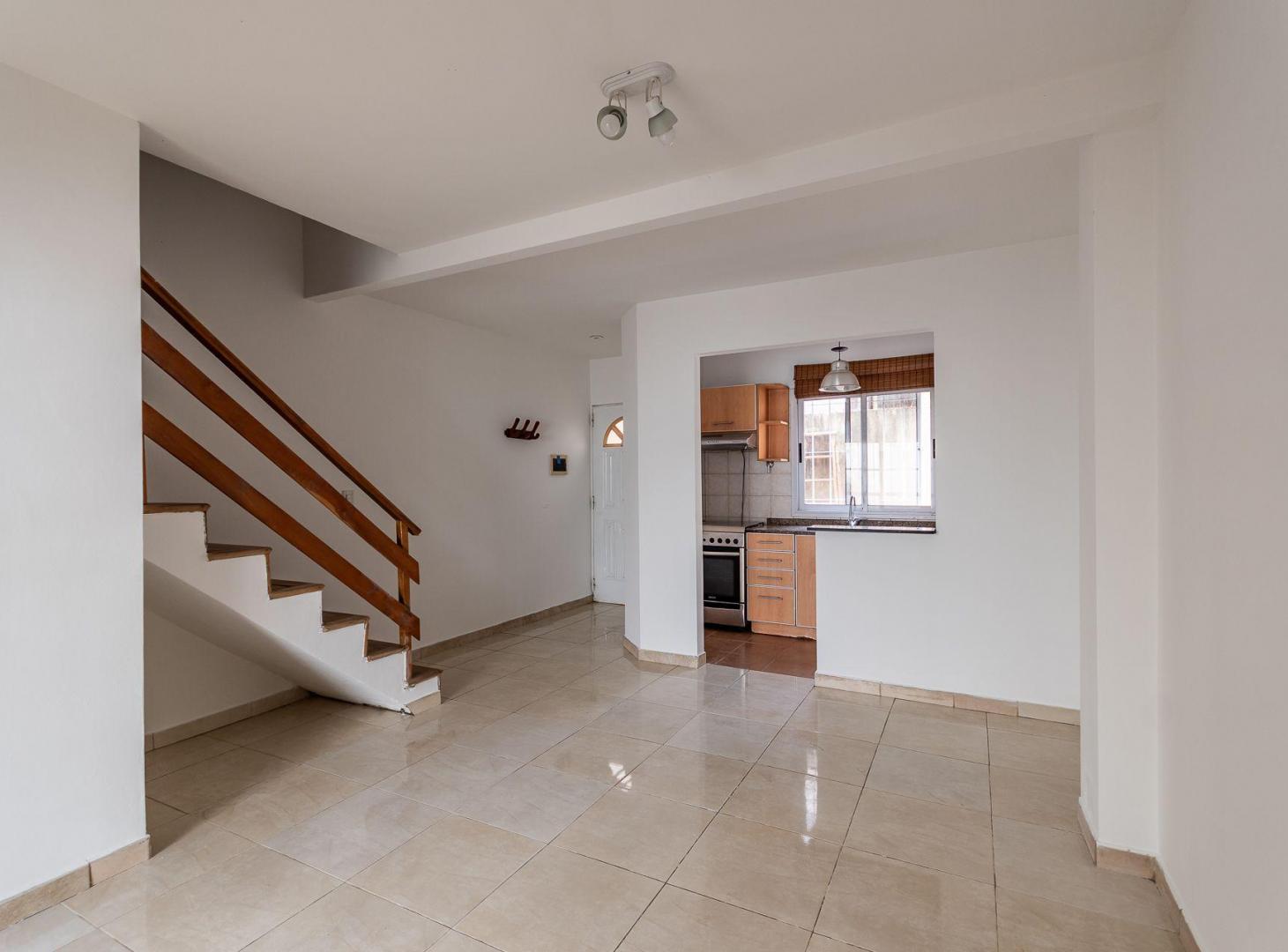 Foto de VENTA PH TRIPLEX 4 AMB CON PATIO Y COCHERA, imagen 2