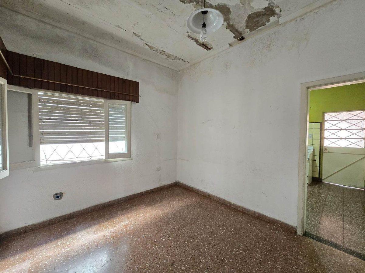 Foto de CASA 4 AMBIENTES EN VENTA EN LANUS COCHERA, imagen 4