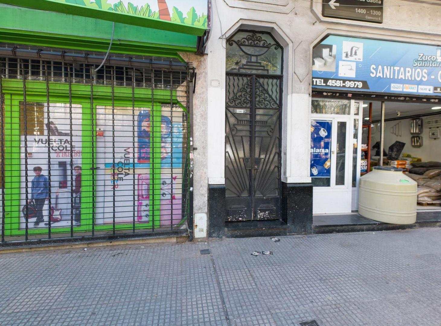 Foto de PH A REFACCIONAR GRAN TERRAZA EN CABALLITO, imagen 3