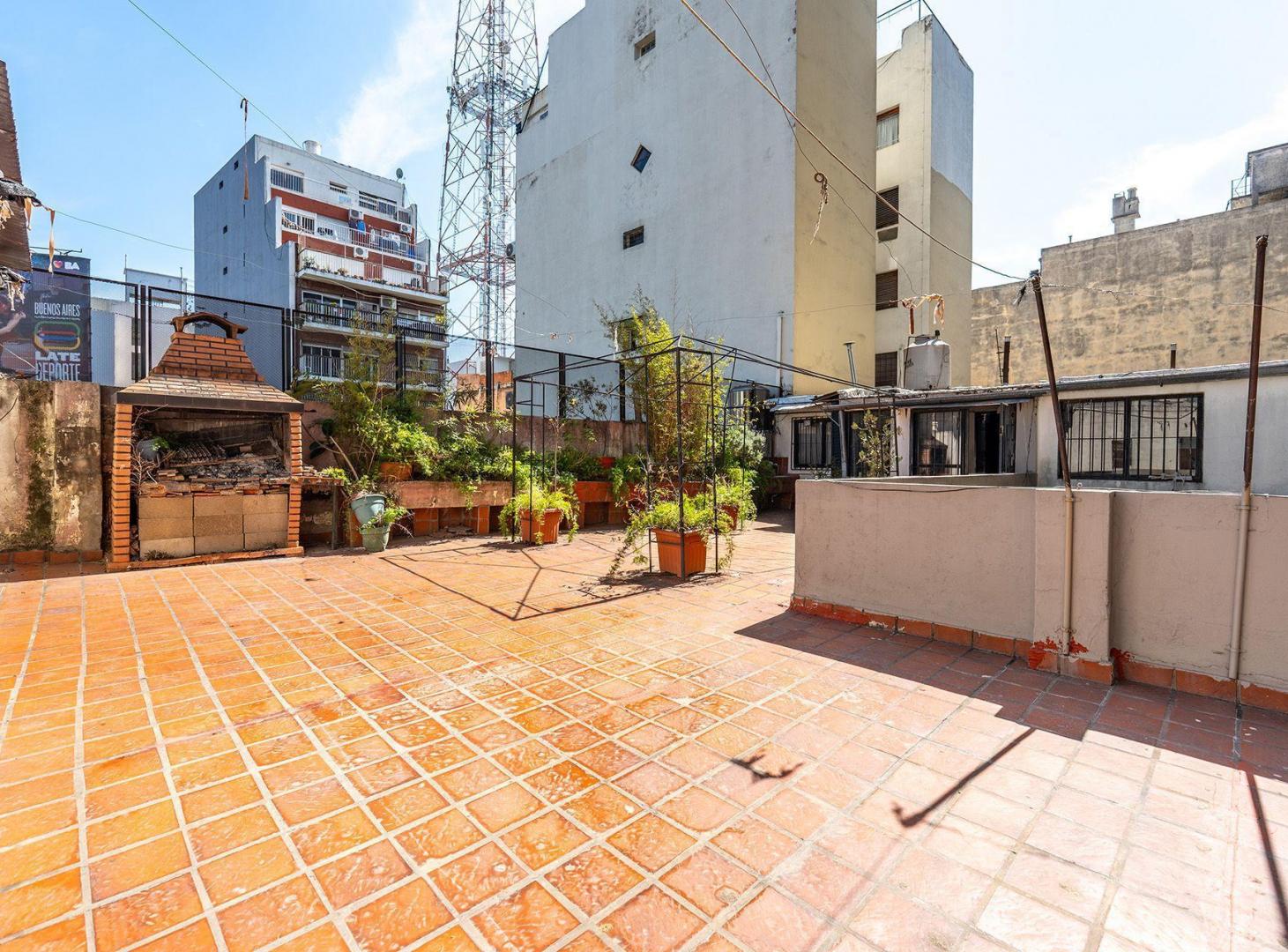 Foto de PH A REFACCIONAR GRAN TERRAZA EN CABALLITO, imagen 1
