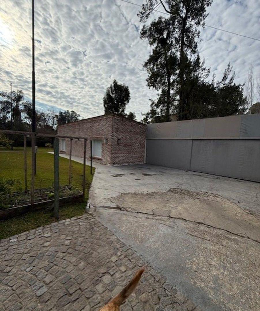 Foto de LOTE CON CONSTRUCCION NUEVA SAN ISIDRO LAS LOMAS, imagen 2
