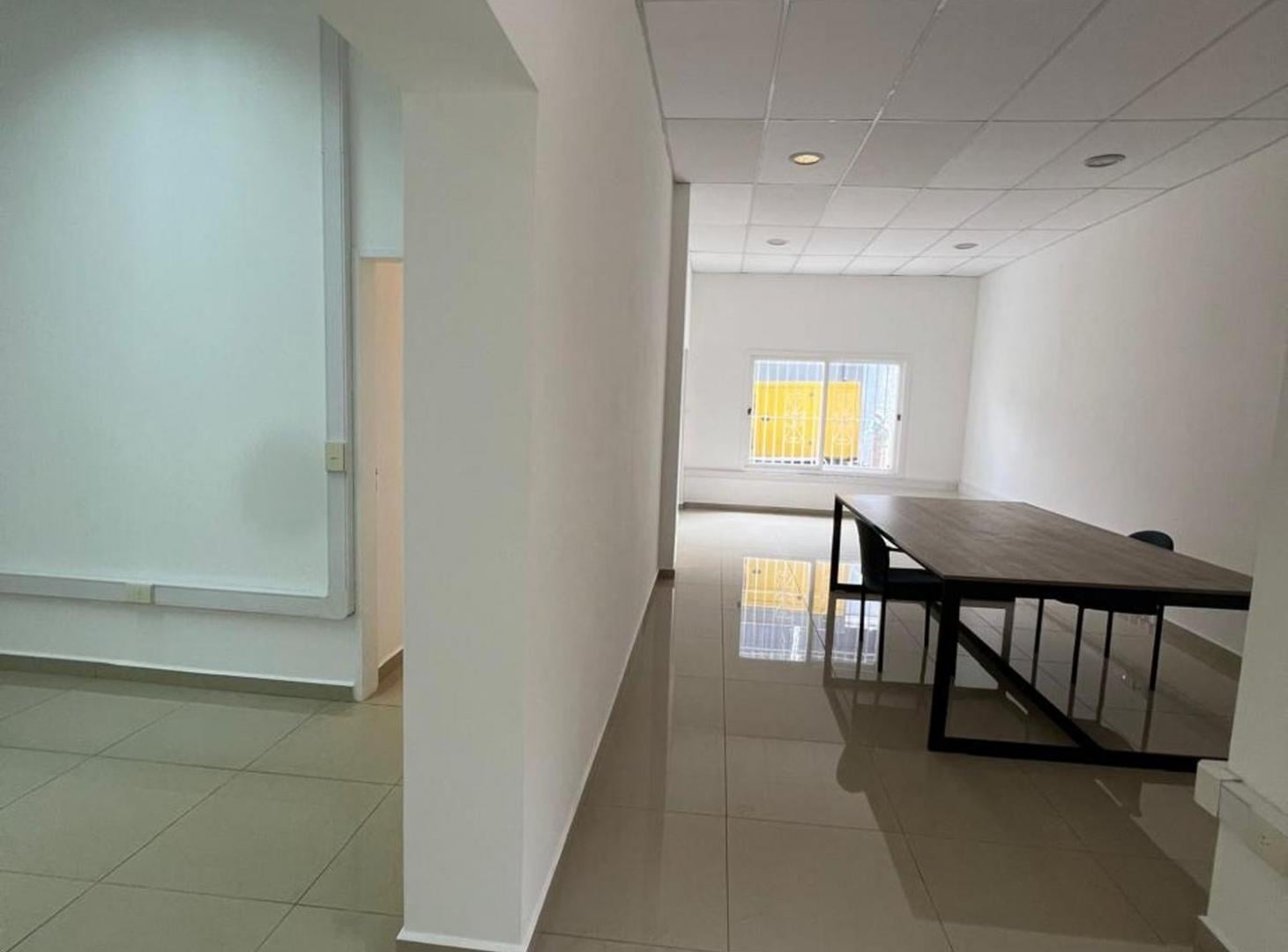 Foto de ALQUILER OFICINAS IMPECABLES Y LUMINOSAS MARTINEZ, imagen 3