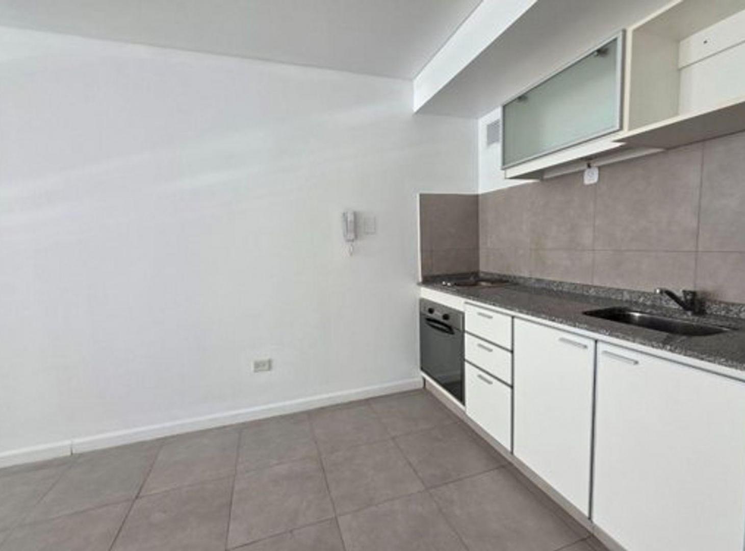 Foto de ALQUILER MONOAMBIENTE CON COCHERA CASTELAR, imagen 5