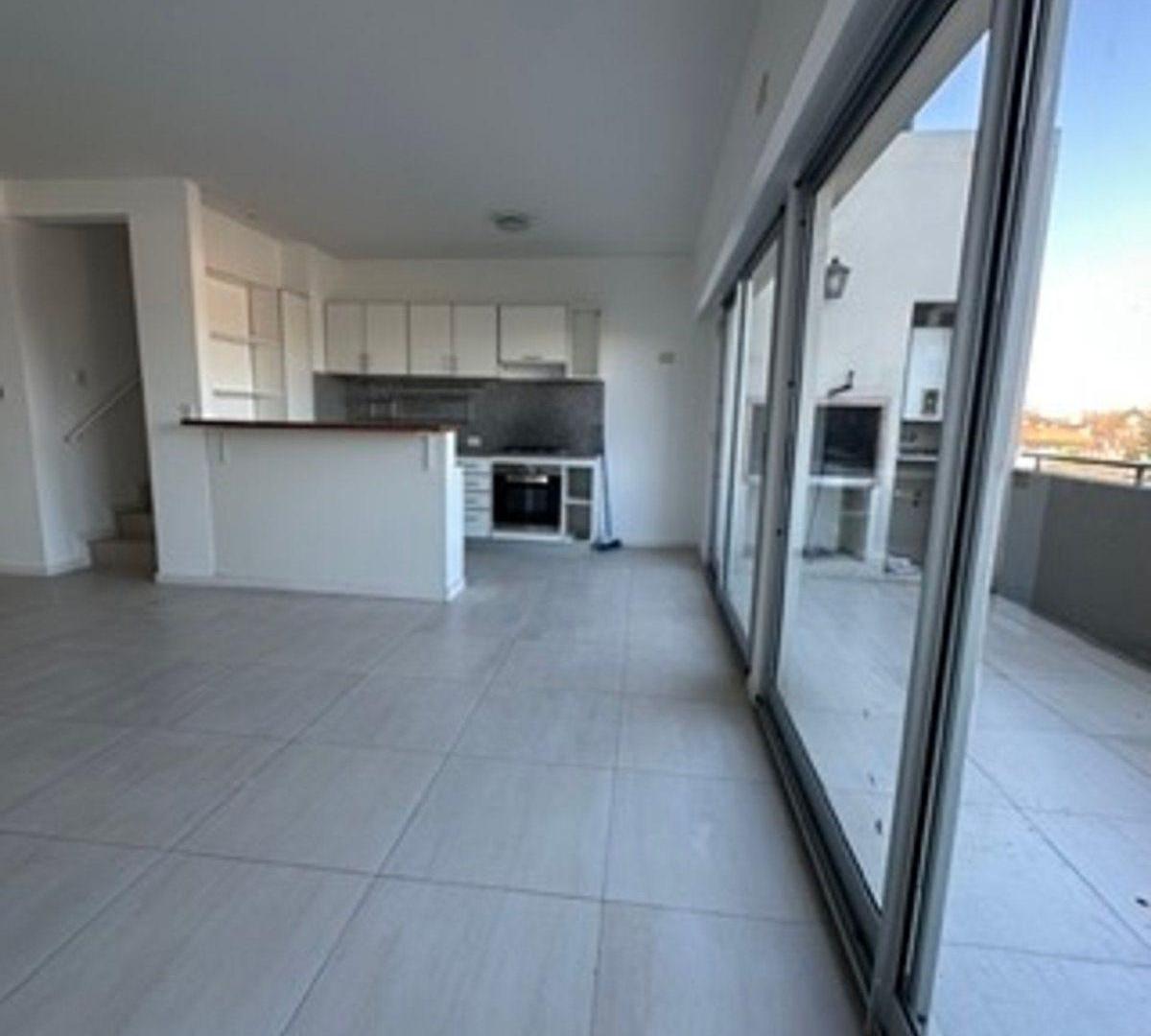 Foto de Alquiler Duplex 3 amb. c/BalcónTza Beccar Central., imagen 1