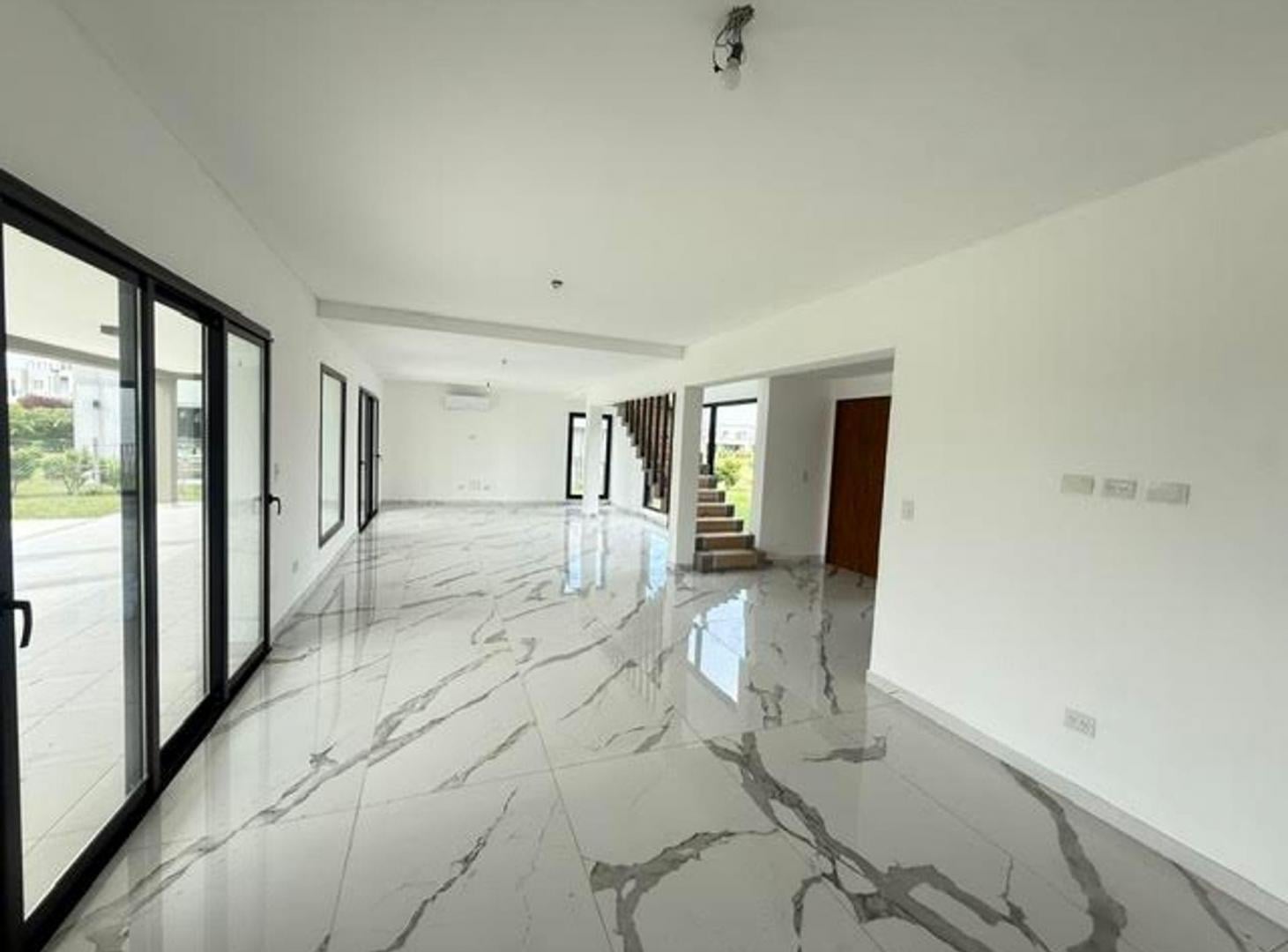 Foto de casa a estrenar IMPERDIBLE .Haras Santa Maria, imagen 4