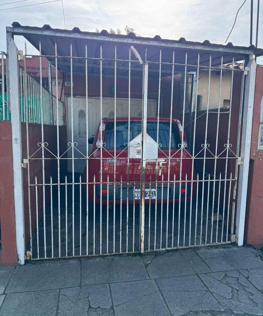 Foto de VENTA PH 4 AMBIENTES MORON C/COCHERA Y PATIO, imagen 3