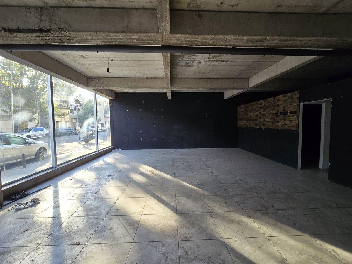 Foto de LOCAL COMERCIAL EN VENTA EN AVELLANEDA CENTRO, imagen 1