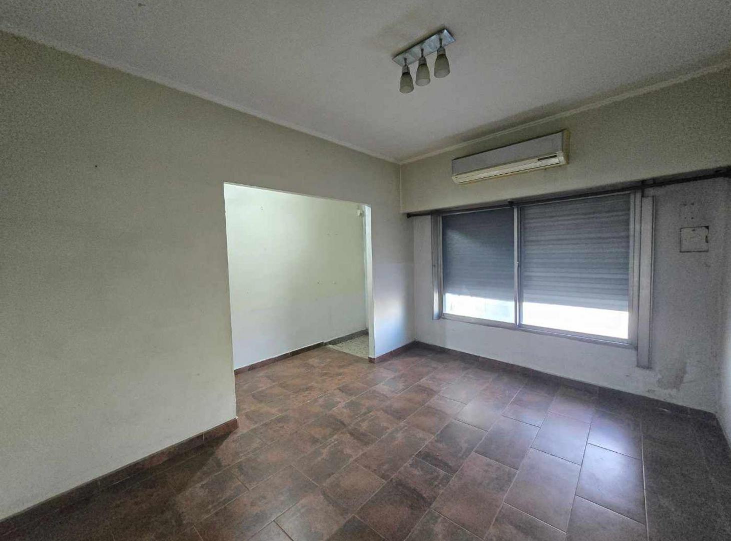 Foto de CASA 3 AMBIENTES EN VENTA EN LANÚS OESTE TERRAZA, imagen 2