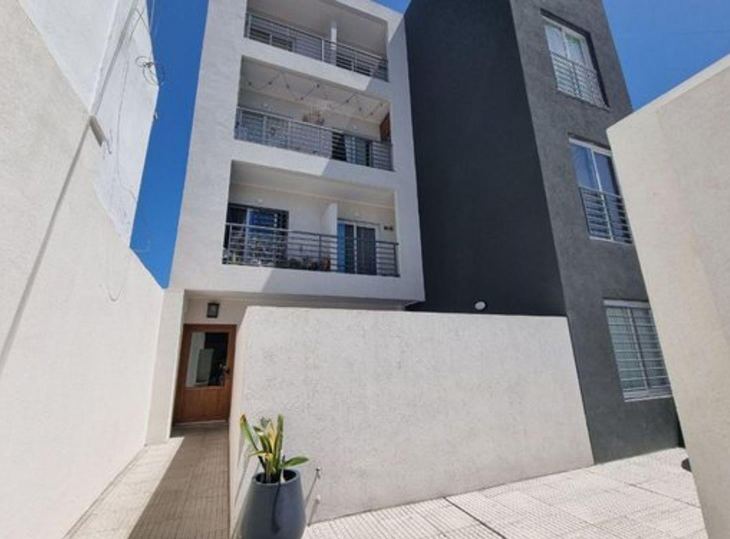 Foto de OPORTUNIDAD 2 Y 3 AMBIENTES VILLA LUZURIAGA, imagen 1