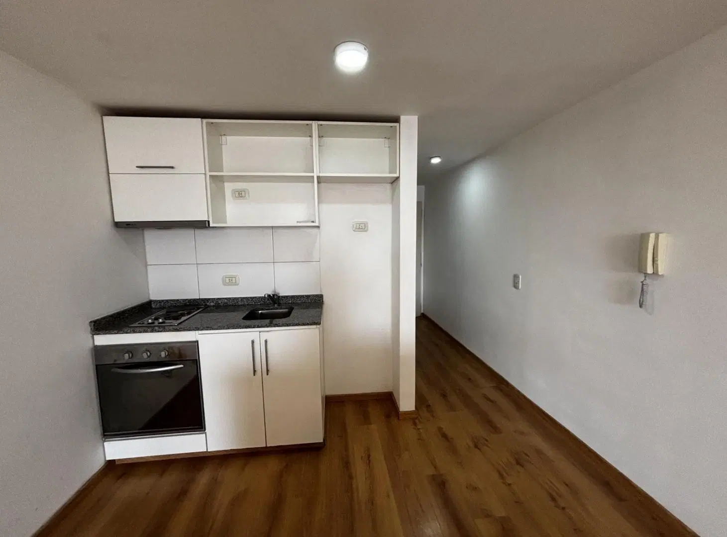 Monoambiente con Amenities y COCHERA 3