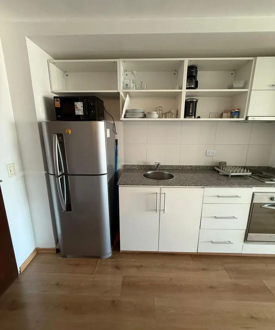 Monoambiente amoblado y equipado con amenities y seg frente a la UADE 5