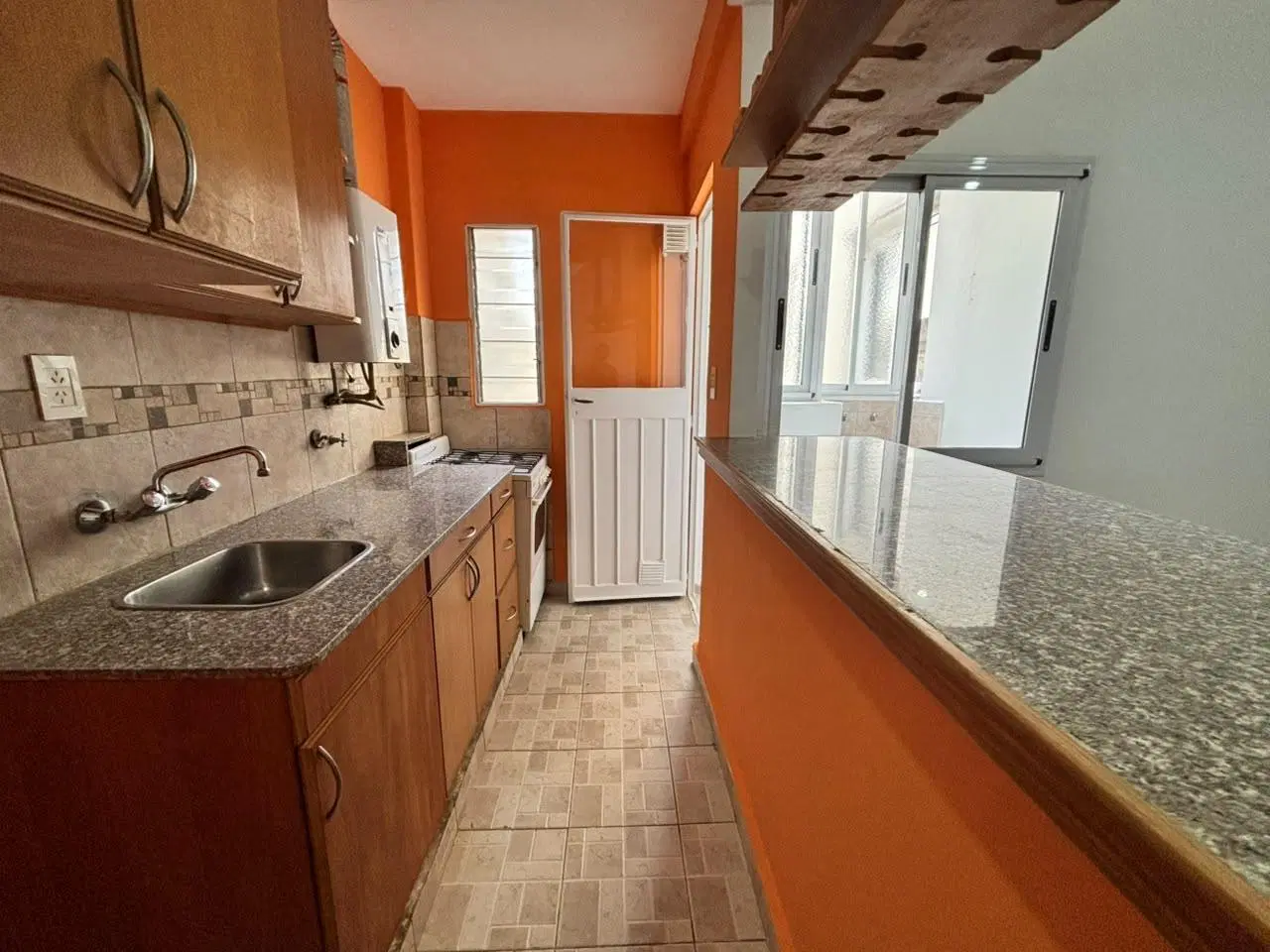 Departamento de 3 Ambientes en San Telmo – ¡Ubicación Estratégica y Conectividad Total! 1