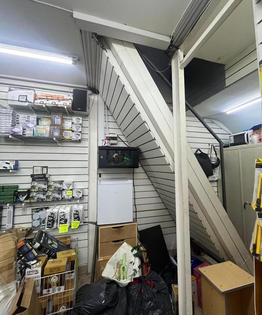Foto de Excelentes locales en galeria ONCE , Venta, imagen 5