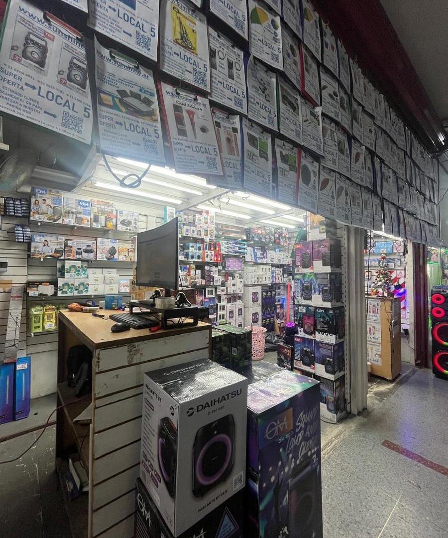 Foto de Excelentes locales en galeria ONCE , Venta, imagen 4