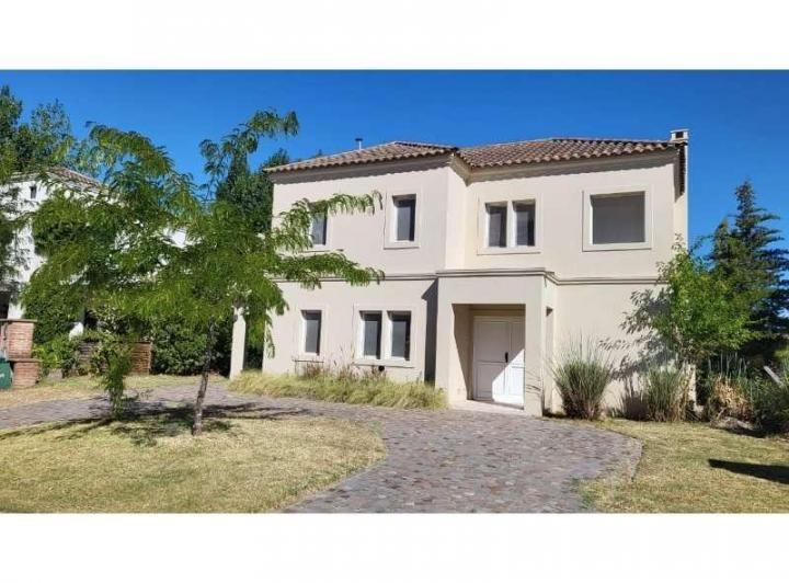 Bancalari - Casa Alquiler USD 1.800 1