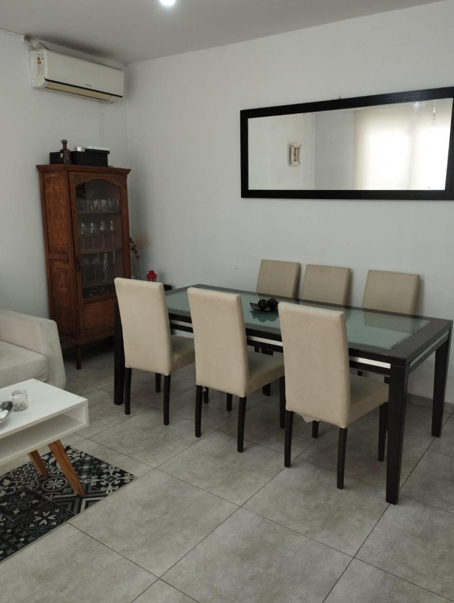 Venta de Casa con 7 Cocheras 4