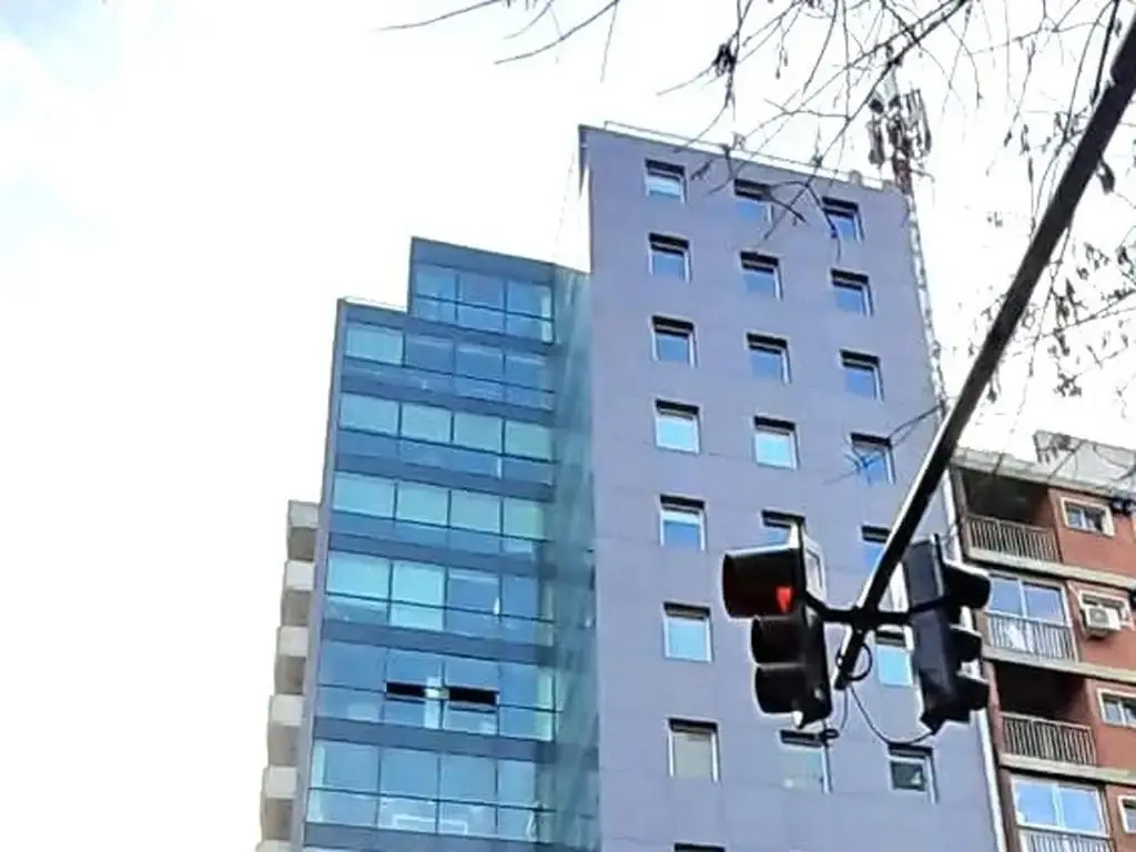 OFICINA COMERCIAL SPISO 65m2 FRENTE NUÑEZ 1