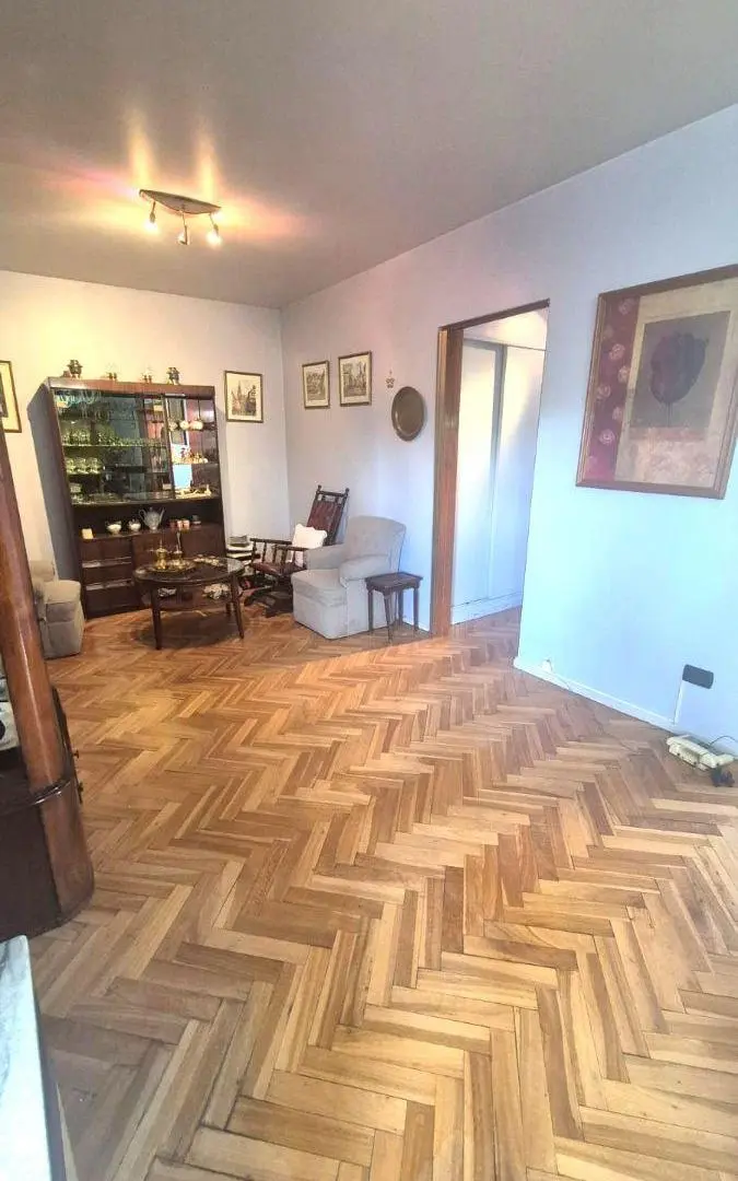RESERVADO!!!!!!!Depto. 2 amb Spiso 60m2 aprox. Cfte/Lateral Balcon COLEGIALES 3