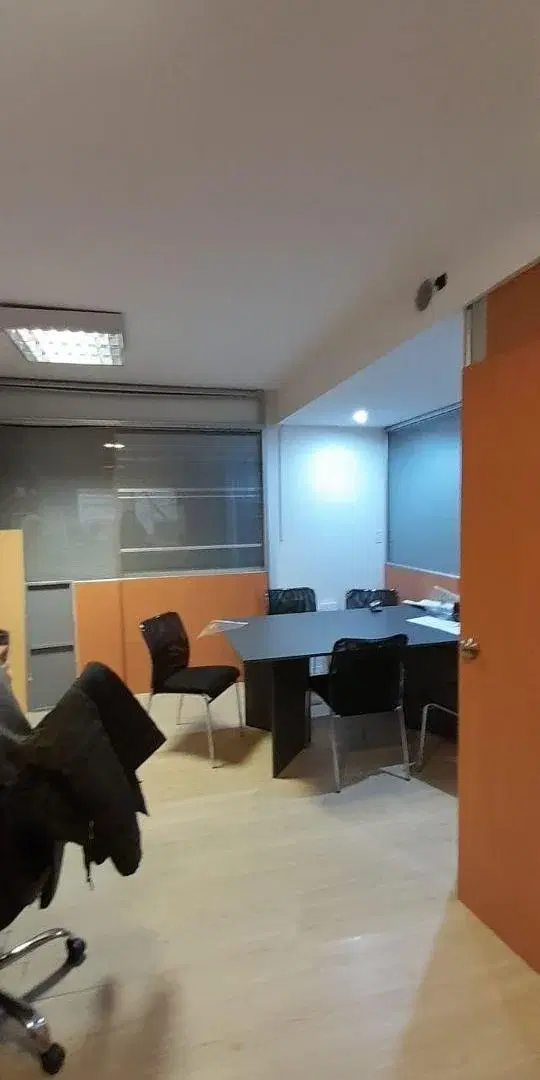 Spiso Oficina Comercial 63m2 Aprox. c/Cochera Impecable BELGRANO 4