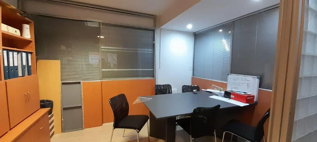 Spiso Oficina Comercial 63m2 Aprox. c/Cochera Impecable BELGRANO 3