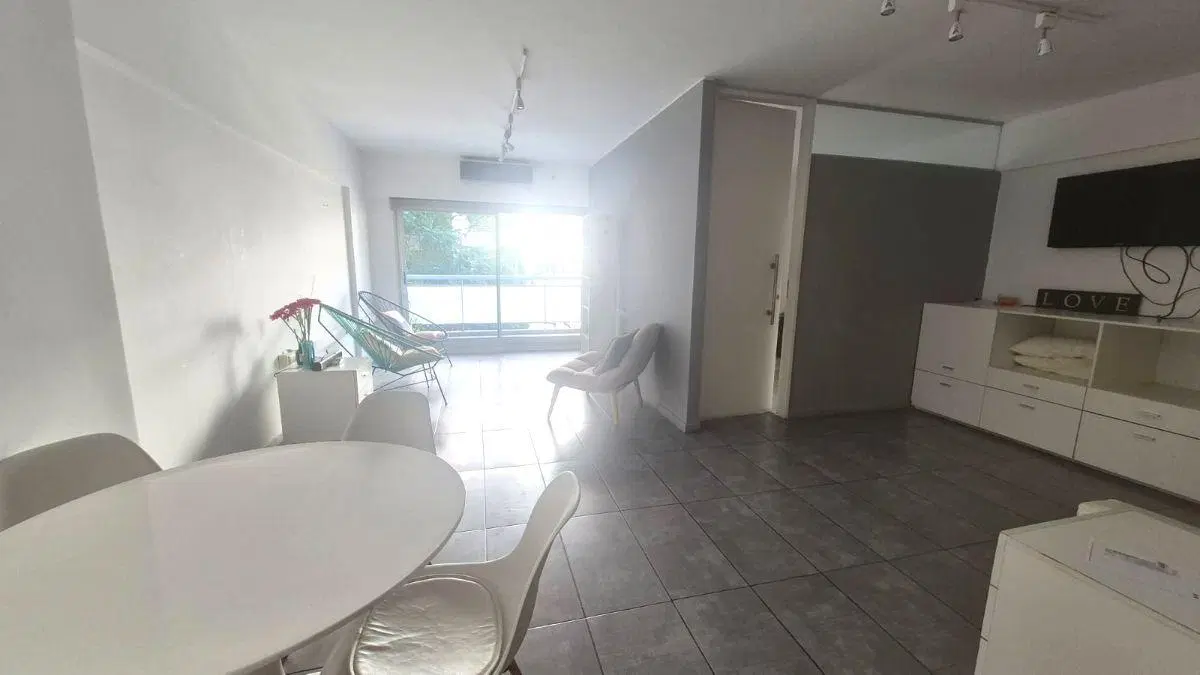 Oficina Comercial 59m2 frente Balcon Colegiales 4