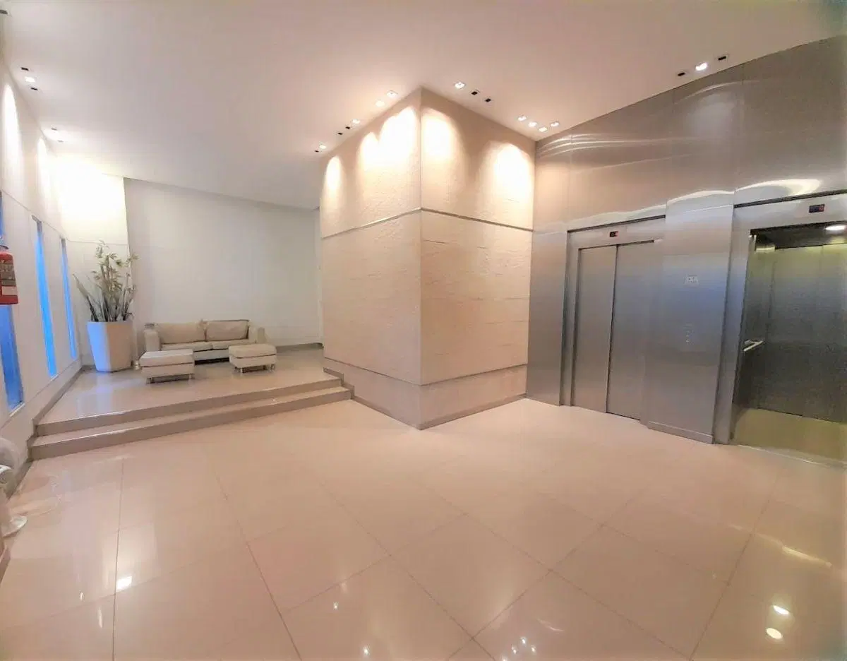 Oficina Comercial 59m2 frente Balcon Colegiales 2