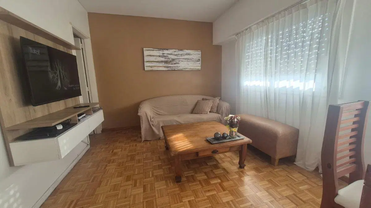Depto. 4 amb Frente 84m2 Balcon BELGRANO 3