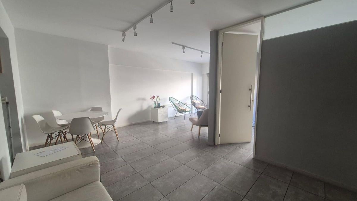Foto de Oficina Comercial 59m2 Aprox frente Balcon COLEGIALES, imagen 3