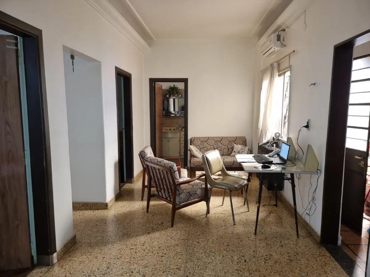 Casa 3 Amb. Galpón. Gge. Patio. Lav. Tza. Coc Com Drio. Exc. A 1 C de Avda M.T. de Alvear 3