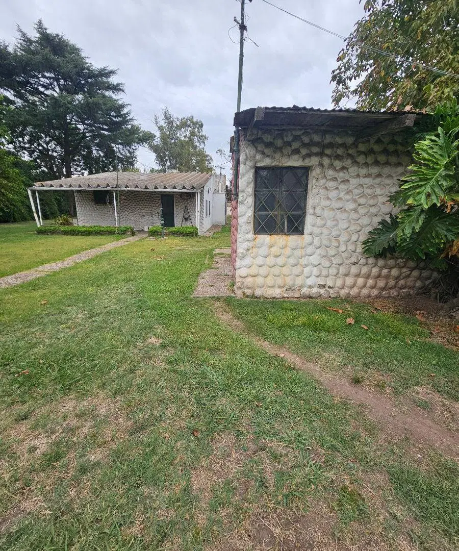 Quinta S/lote 1066 m² Exc Ubicación S/r24 a 500 Mt R 25 - Dos Piletas Natación - Mucho Potencial! 3