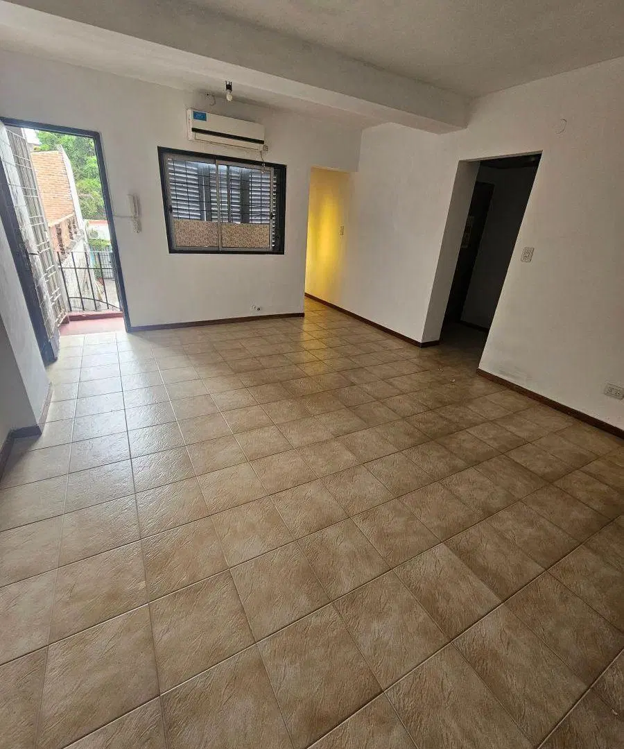 PH 4 Amb. con Balcón, Patio y Terraza. Muy Amplio - Exc Ubicación 2