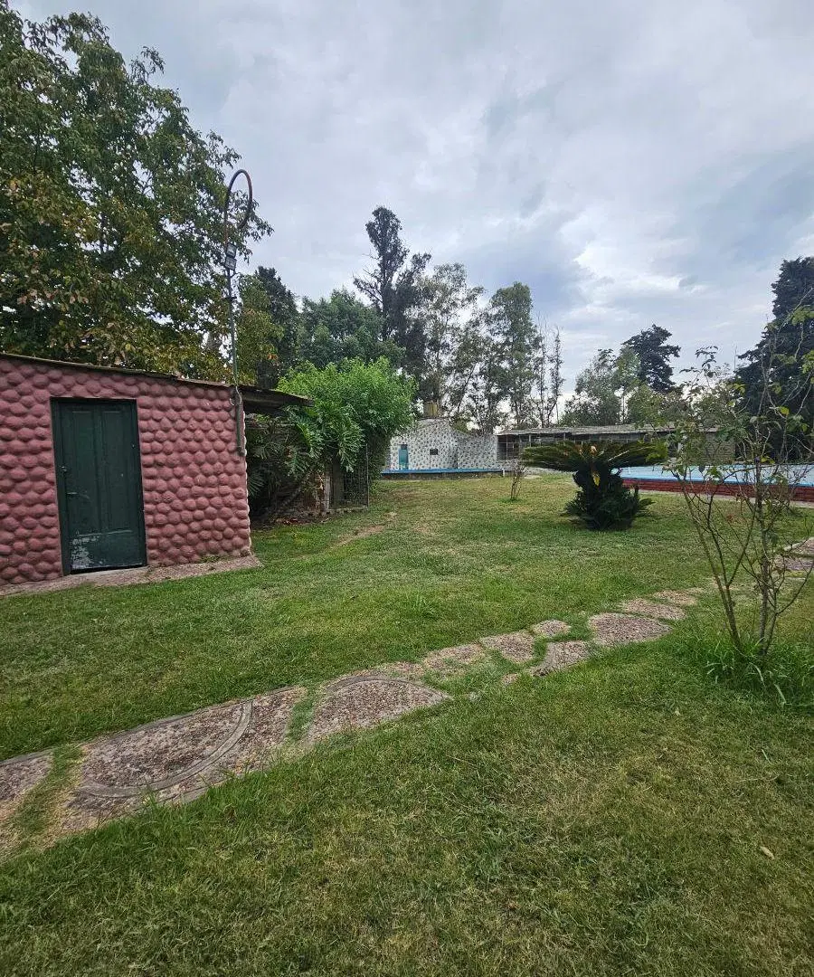 Quinta S/lote 1066 m² Exc Ubicación S/r24 a 500 Mt R 25 - Dos Piletas Natación - Mucho Potencial! 1