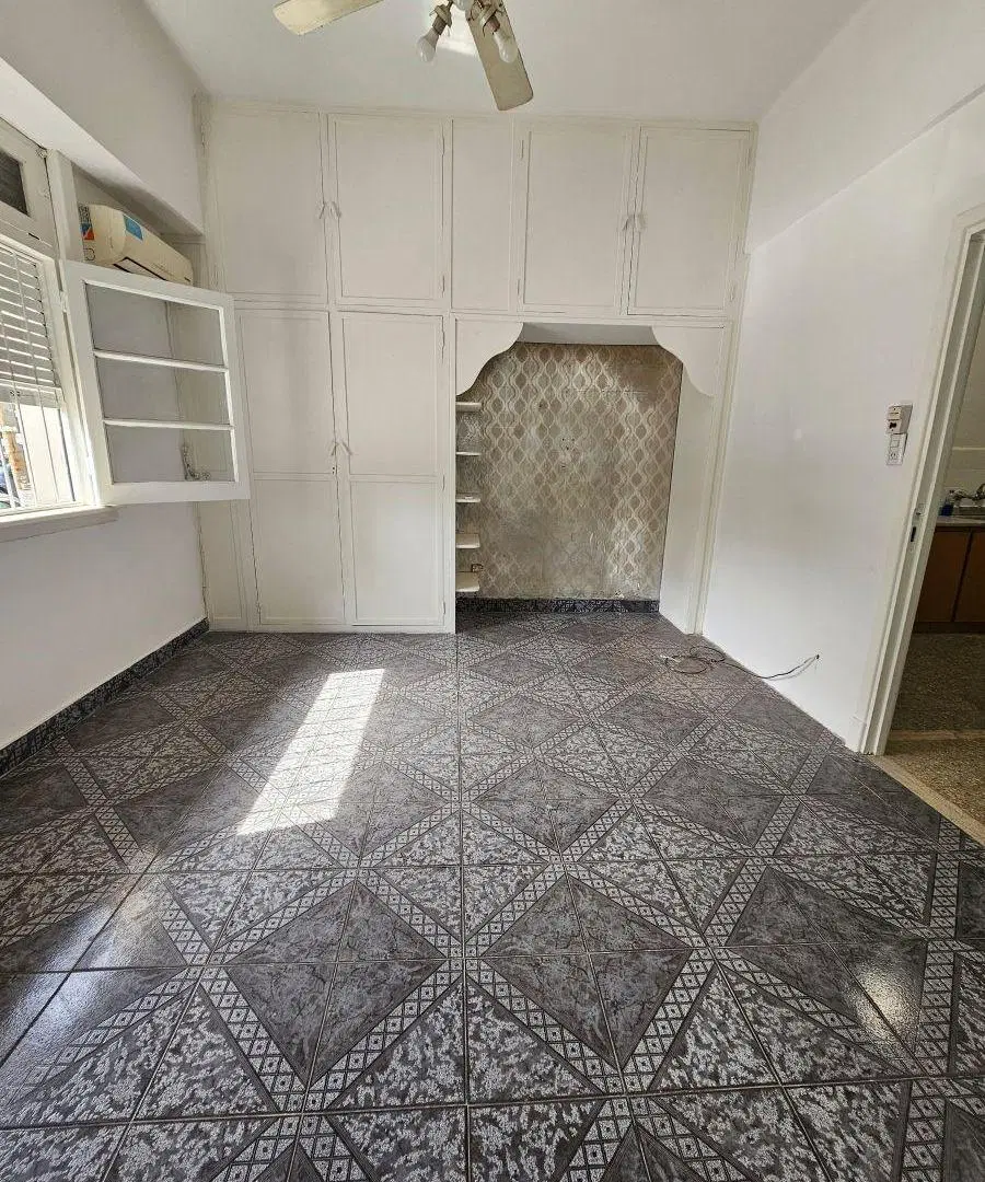 Depto Monoambiente, Exc Ubicación, Al Frente y Luminoso, con Patio. 5
