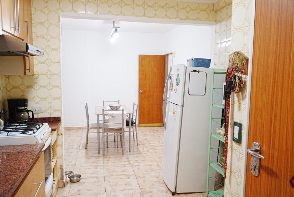 Foto de Dpto 4 amb c/Depend y Cochera Fija cub. Fdo Semi piso Palier Privado, imagen 1
