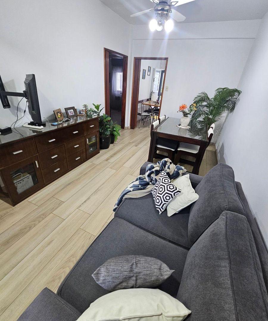 Foto de Casa 3 Amb. Refacc a Nuevo. Patio. Lavadero. Terraza. Luminoso, Est Ffcc, imagen 1