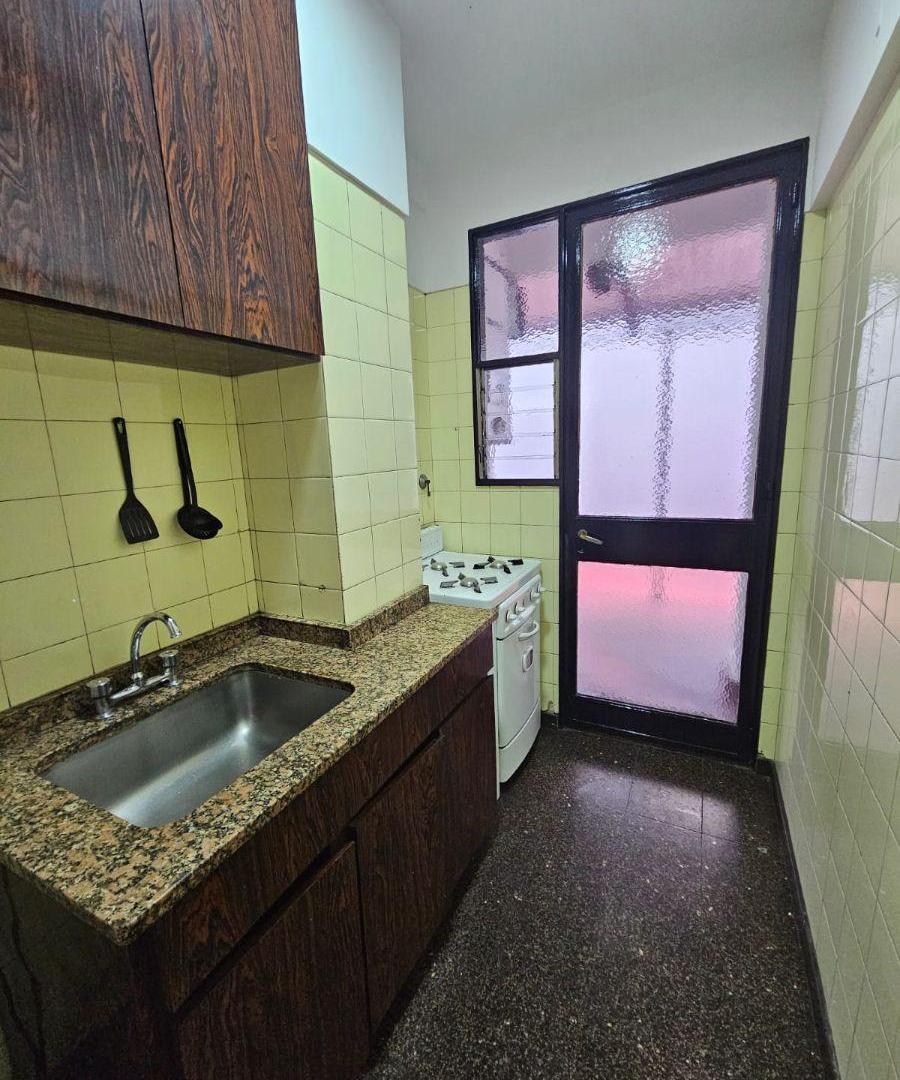 Foto de Dpto 2 Amb + Patio 70 m² - Exc Ubic - Losa Radiante - 1c Av San Juan, imagen 2
